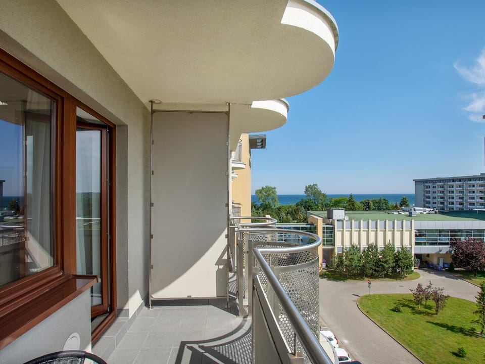 Property building, Balcony/Terrace, Beach, Sea view