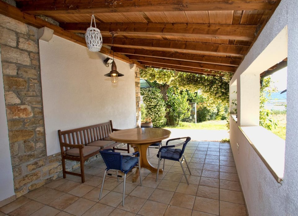 Patio, Seating area