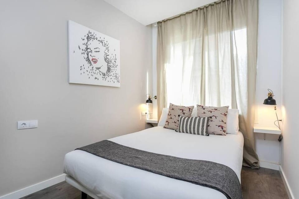 3 Bdr&terrace Close To Subway Apartment in L'Hospitalet de Llobregat