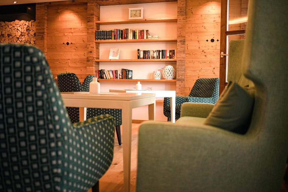 Lounge or bar