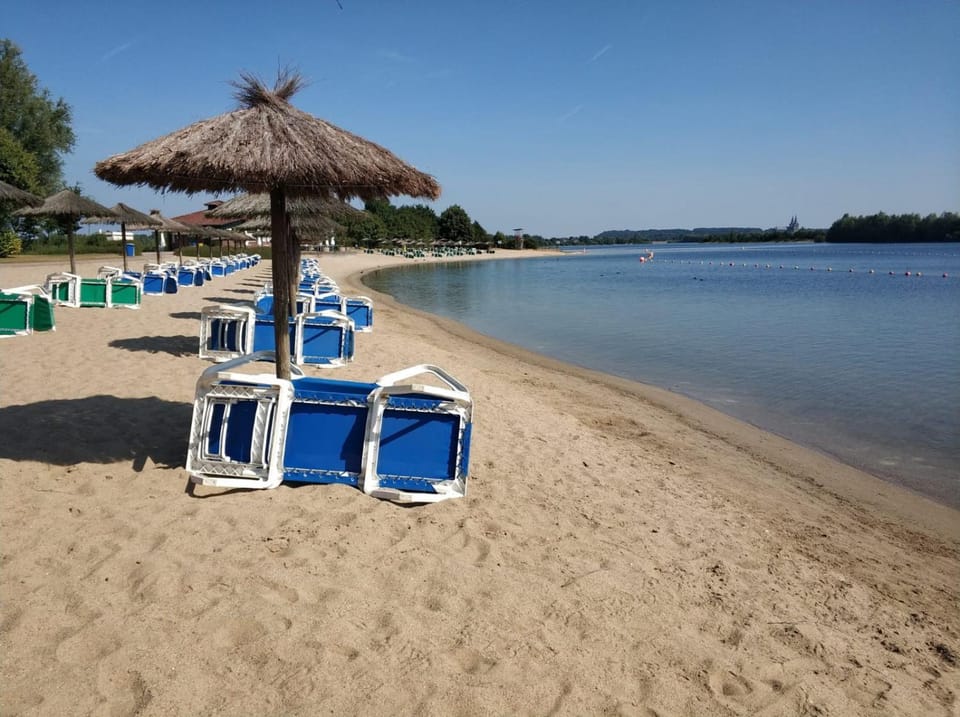Day, Beach, Lake view