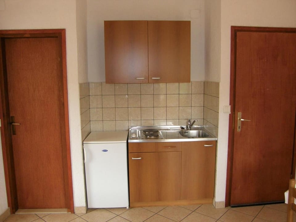 Apartments Miljenka Bed and Breakfast in Lika-Senj County