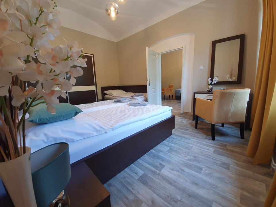 Bed, Bedroom