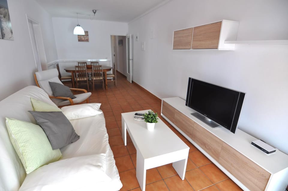 TV and multimedia, Living room, Dining area