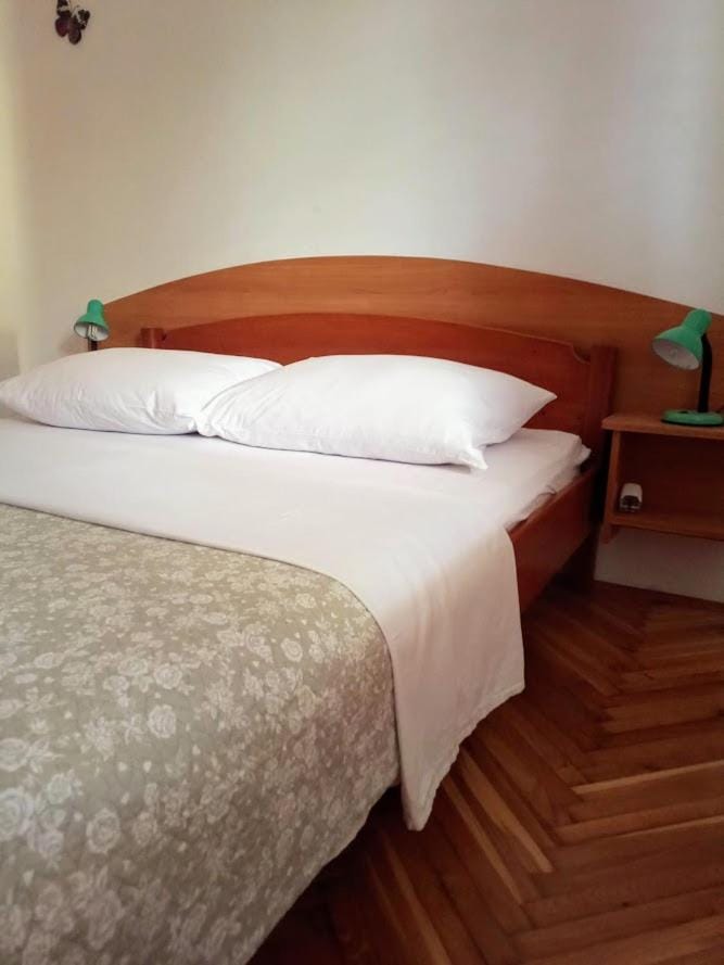 Apartmani Henjak Apartment in Tisno