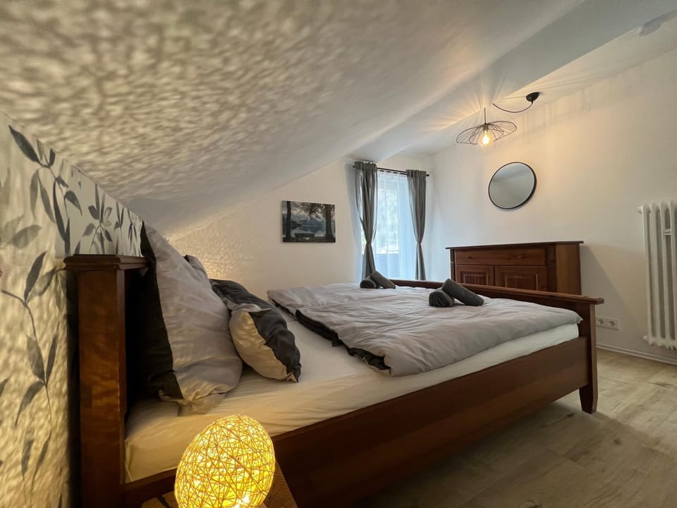 Bed, Bedroom