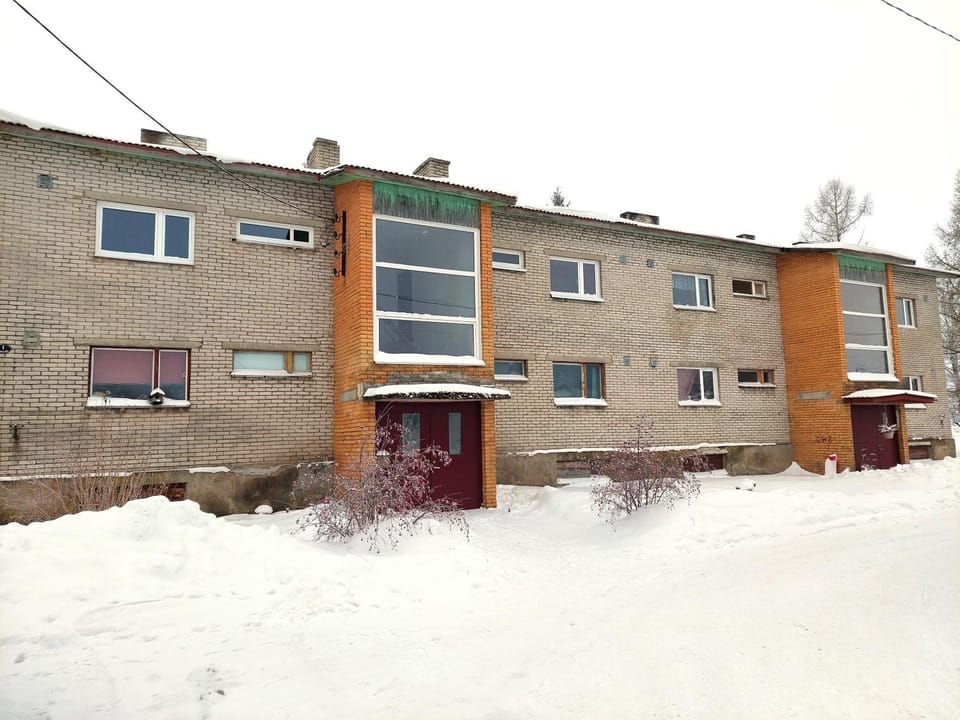 Property building, Day, Winter