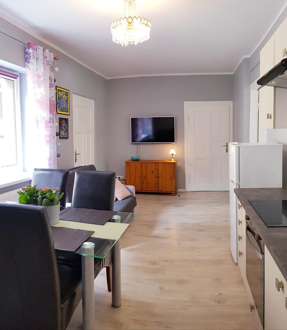Living room, Photo of the whole room