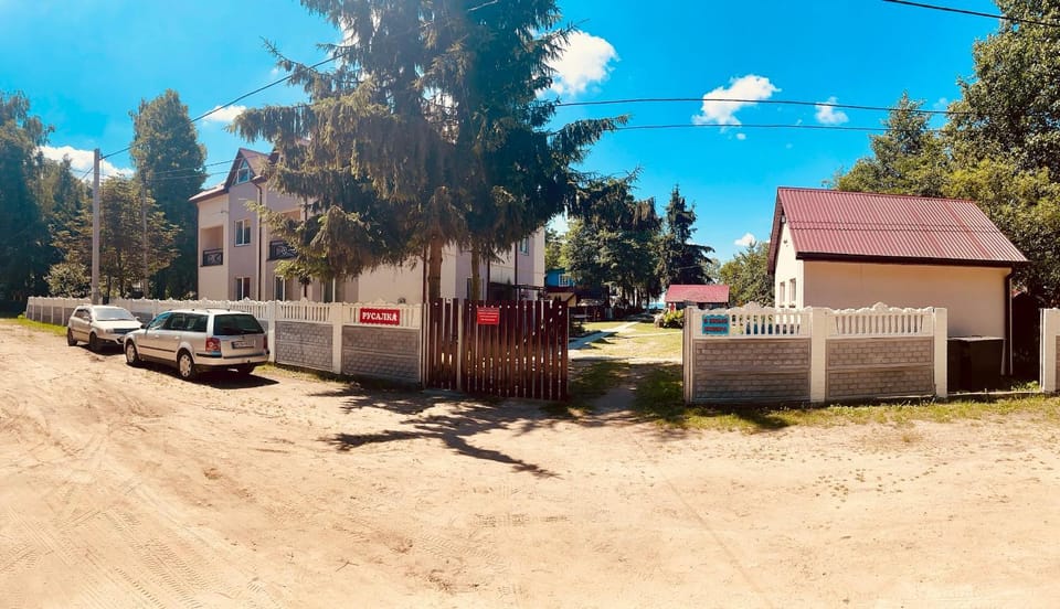 Property building, Neighbourhood