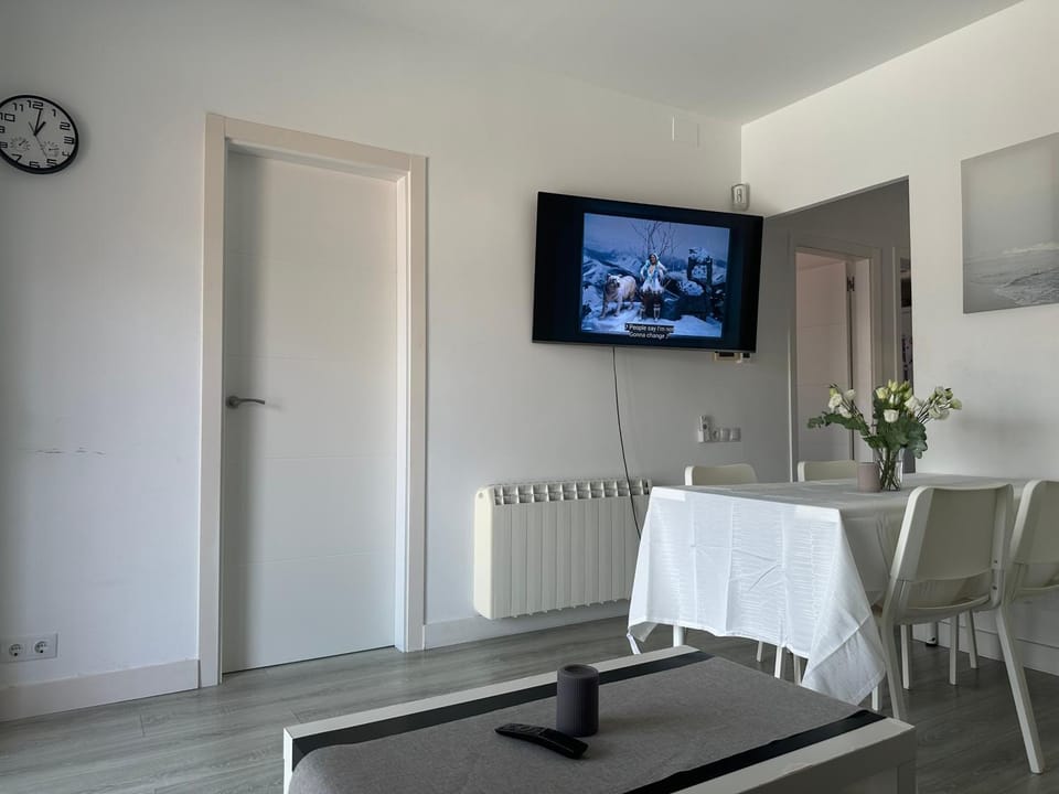 White Apartment Apartment in Lloret de Mar