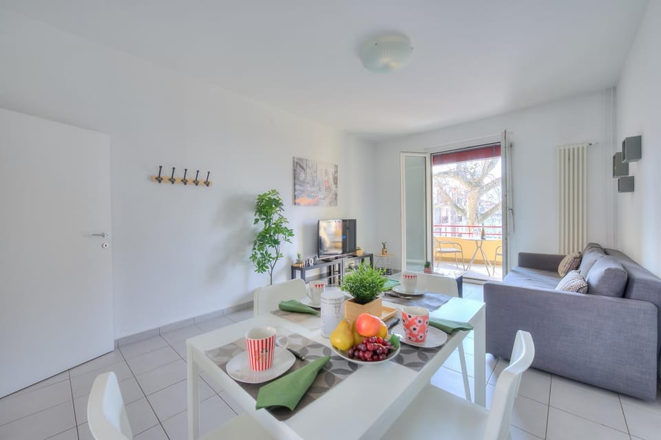 Living room, Living room, Dining area, Dining area