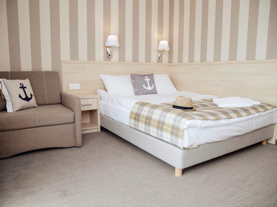 Bed, Other, Photo of the whole room, Decorative detail, Bedroom, On site, Area and facilities