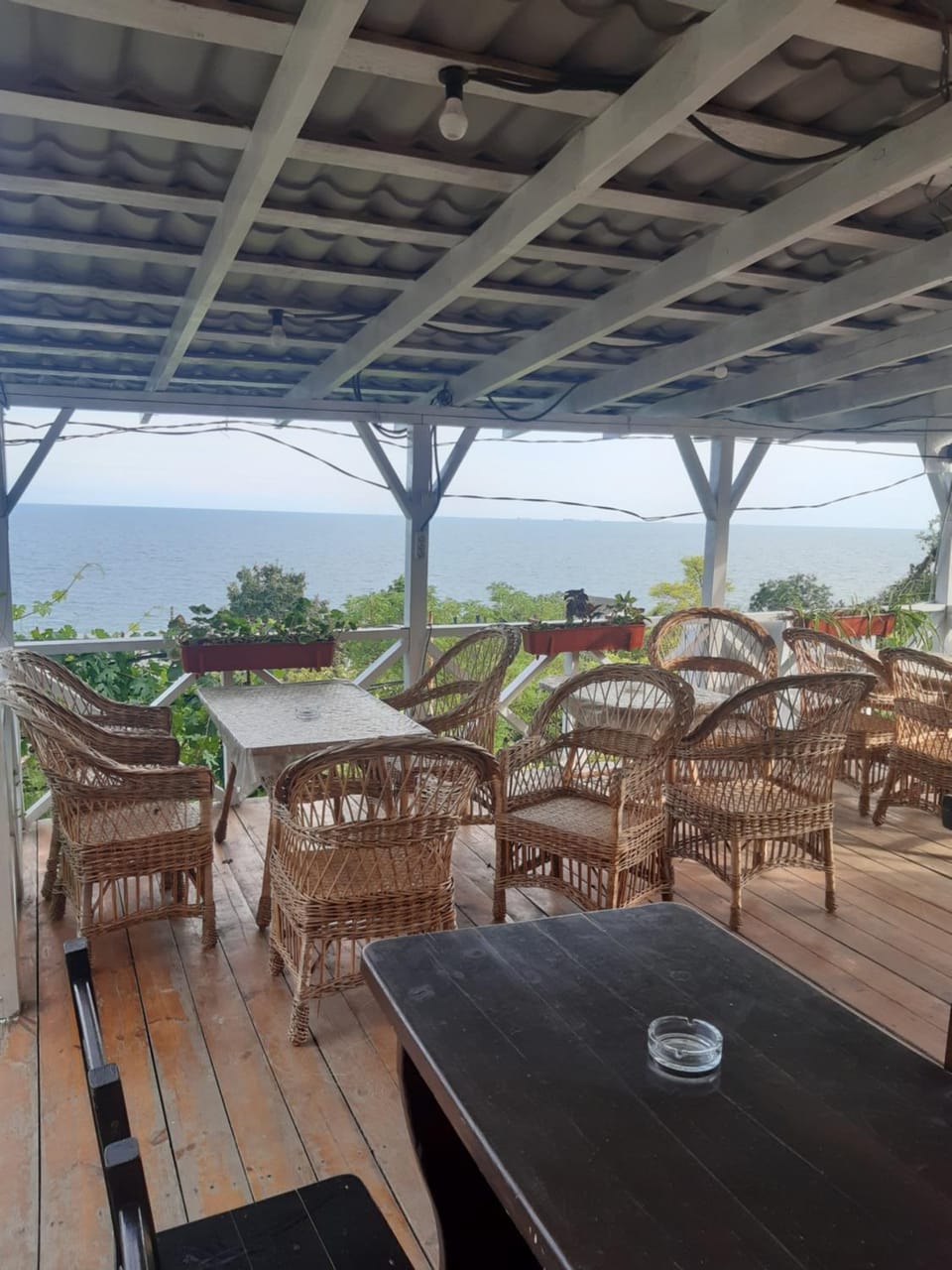 Restaurant/places to eat, Day, Natural landscape, Balcony/Terrace, Banquet/Function facilities, Dining area, Sea view