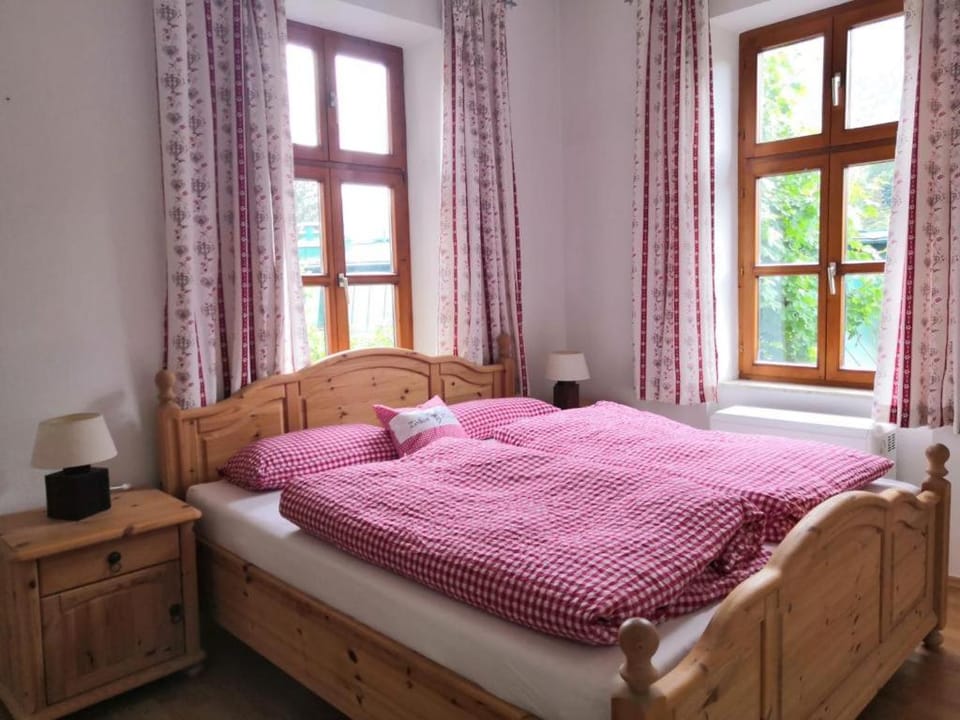 Bed, Photo of the whole room, Bedroom, Mountain view