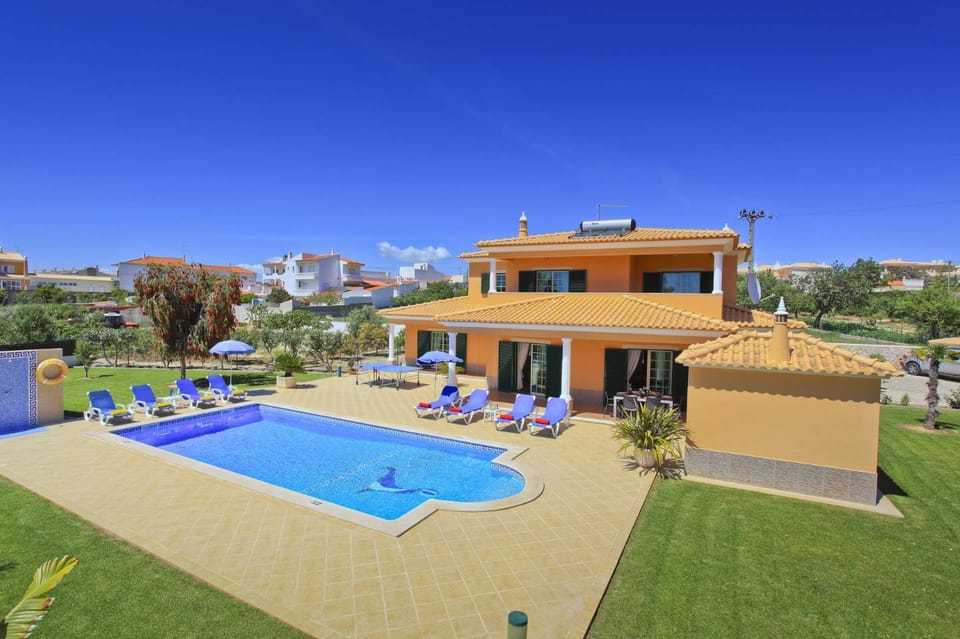 Property building, Pool view, Swimming pool, Swimming pool