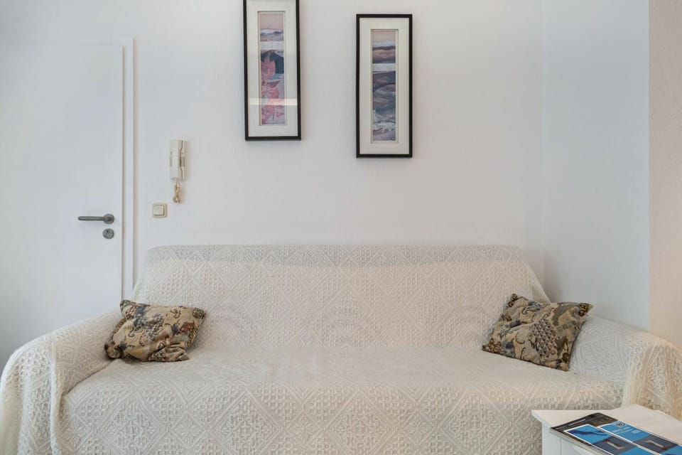 Property building, Living room, Bedroom