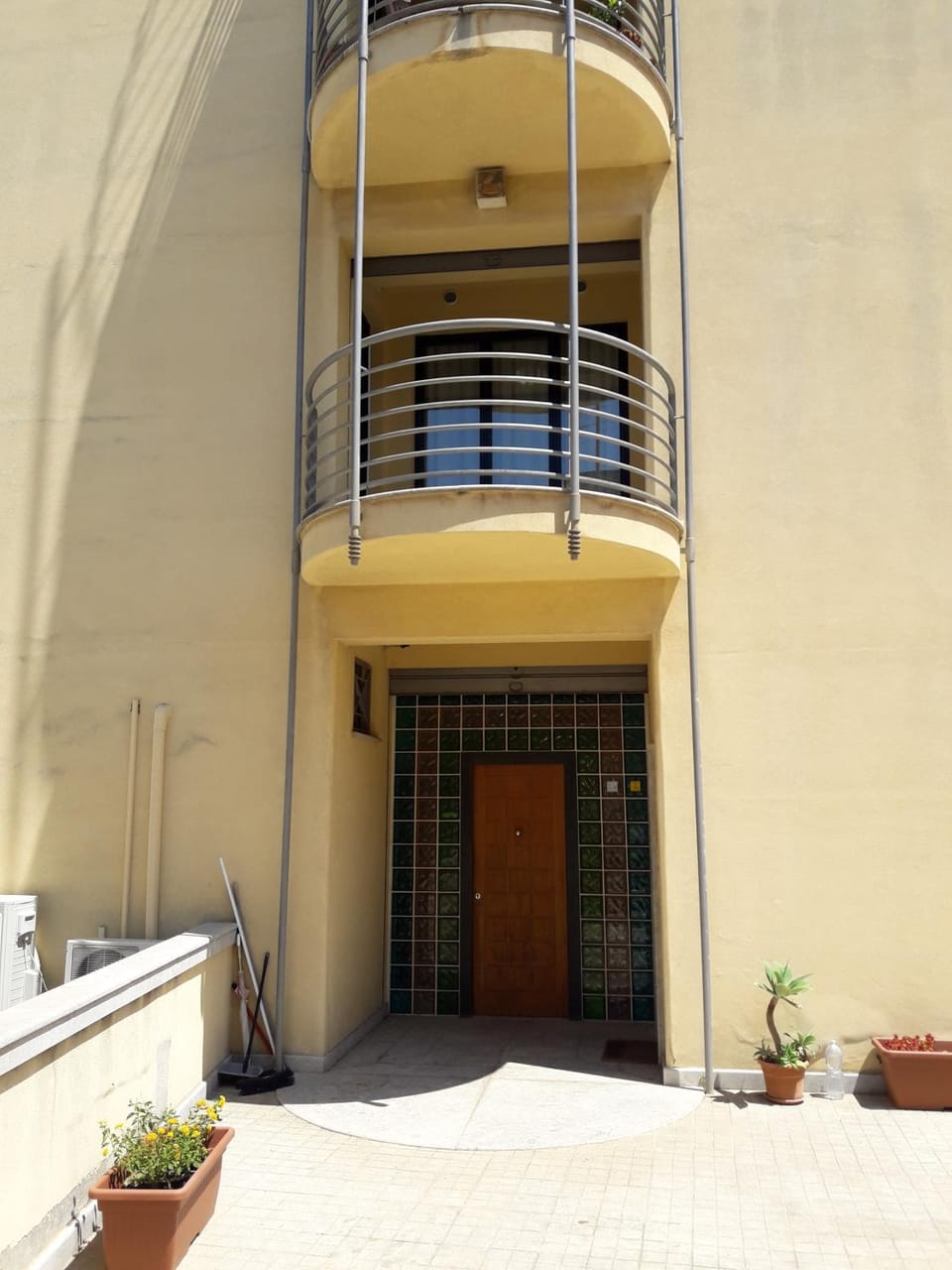 Inner courtyard view