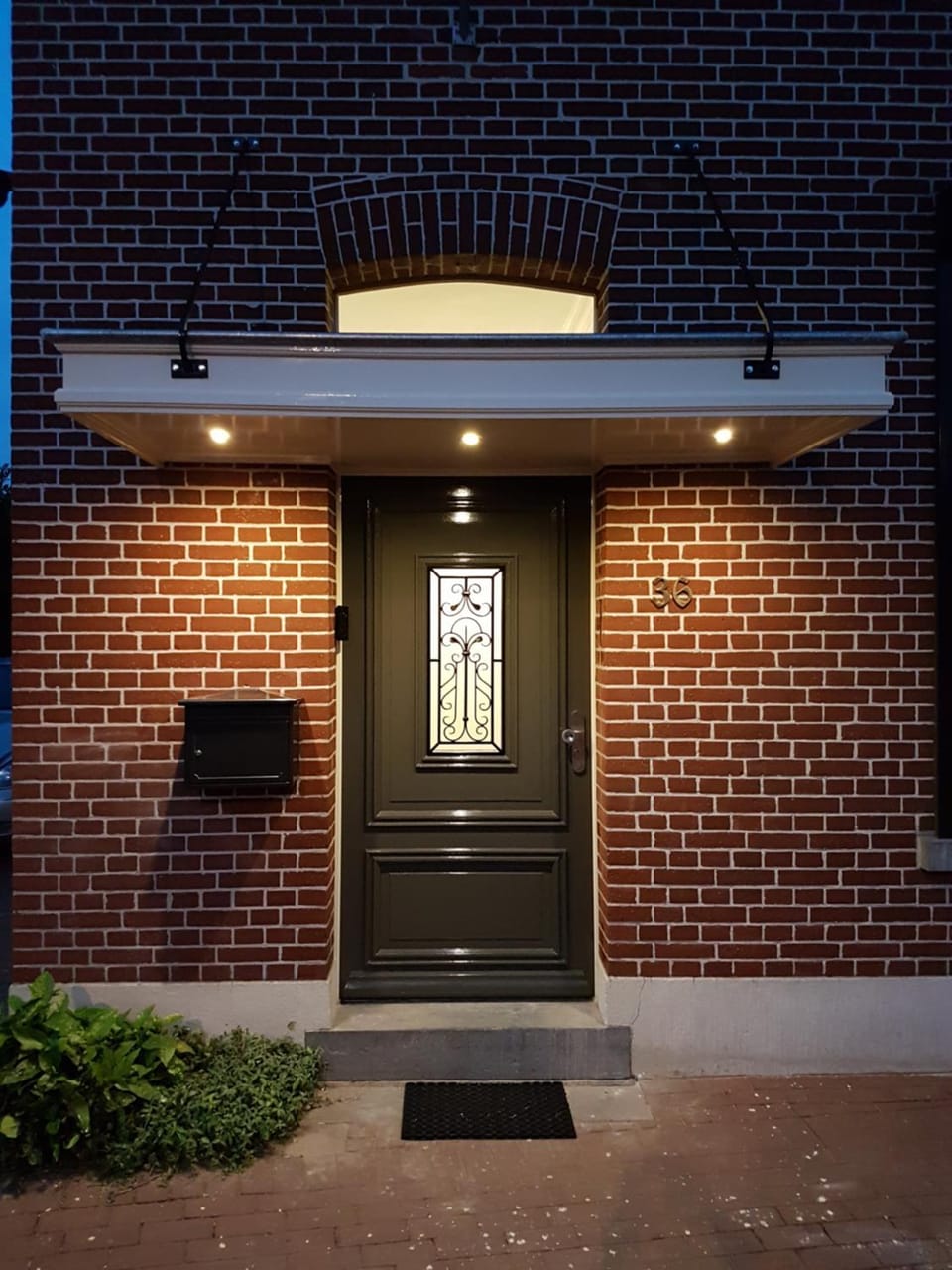 Facade/entrance