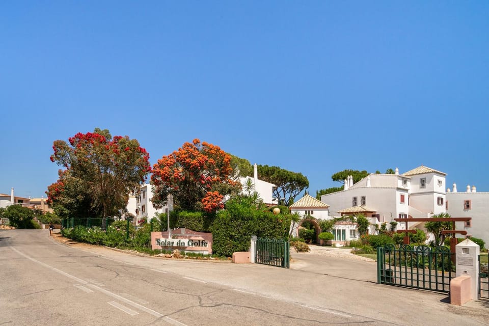 Vilamoura Oasis Family Duplex Apartment in Quarteira