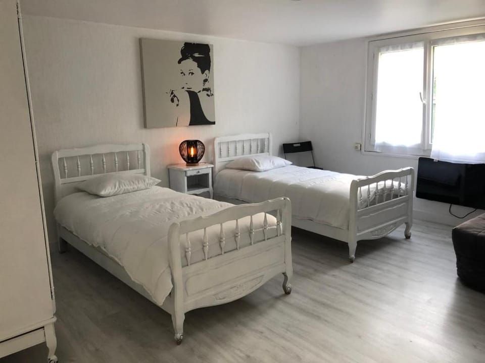 65m2 à 2km de la plage ST GEORGES DE DIDONNE Apartment in Royan