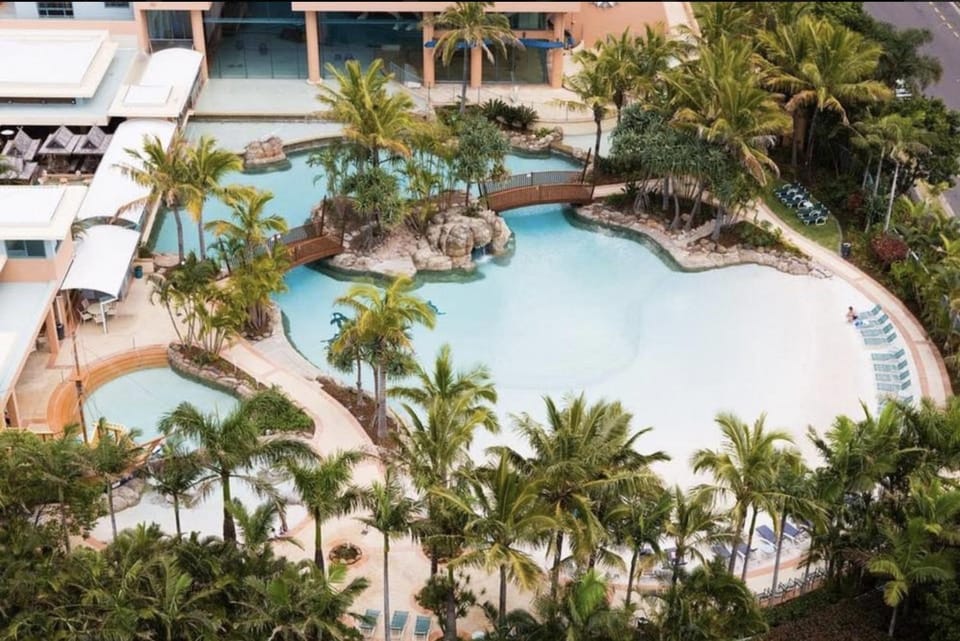 Pool view, Area and facilities, Swimming pool, sunbed