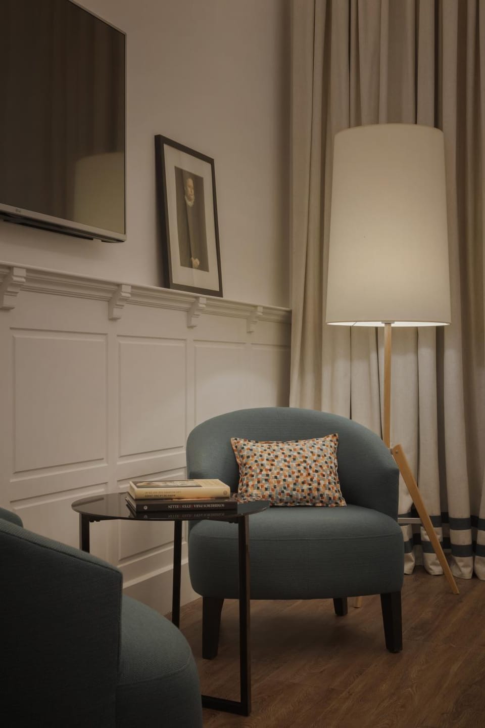 Seating area, Bedroom