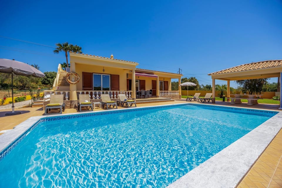 Villa Monte Velho Villa in Olhos de Água