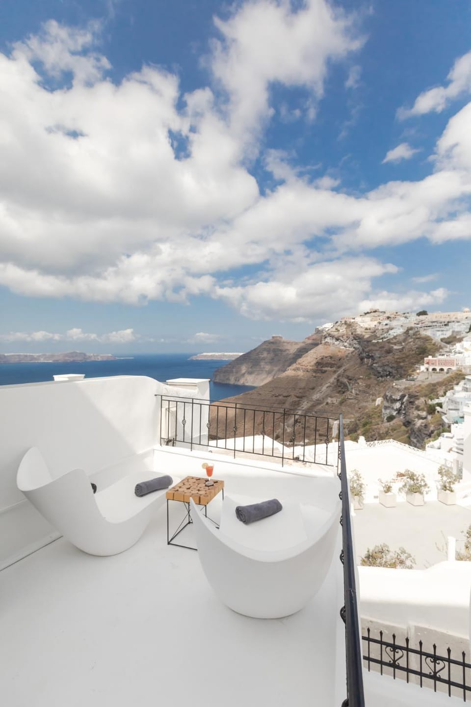 Nearby landmark, Natural landscape, Balcony/Terrace, Sea view