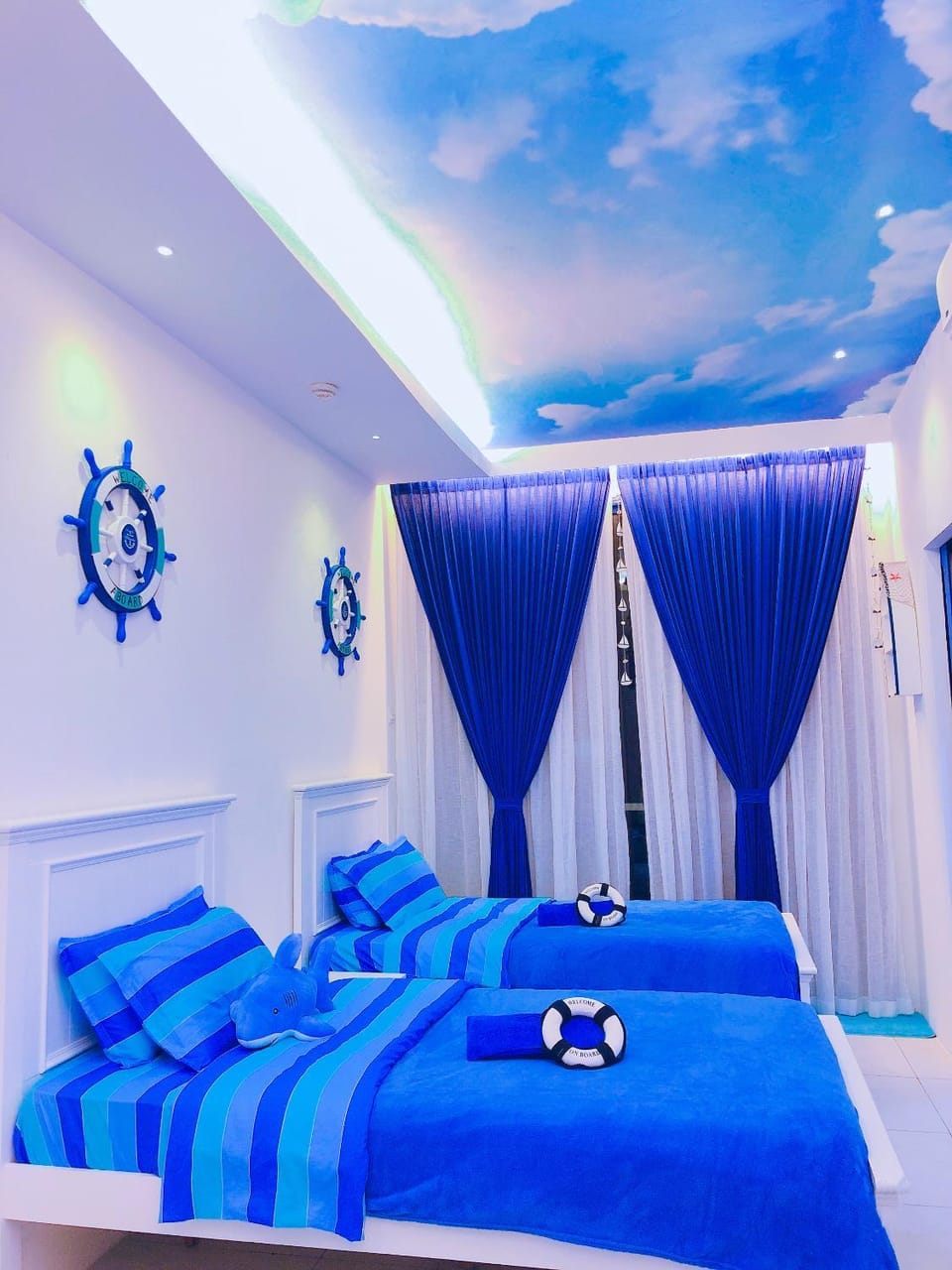 Bedroom, bunk bed
