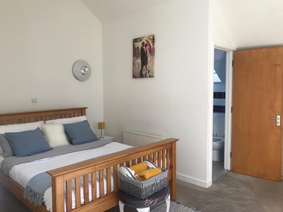 Hendon Central, Private room ensuite Vacation rental in London