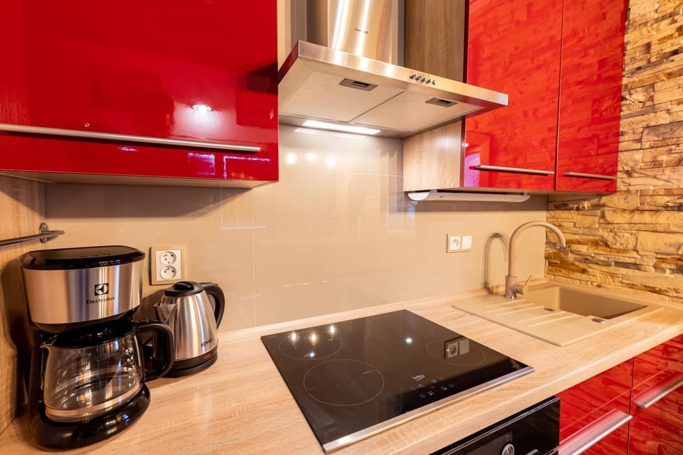 Coffee/tea facilities, Kitchen or kitchenette