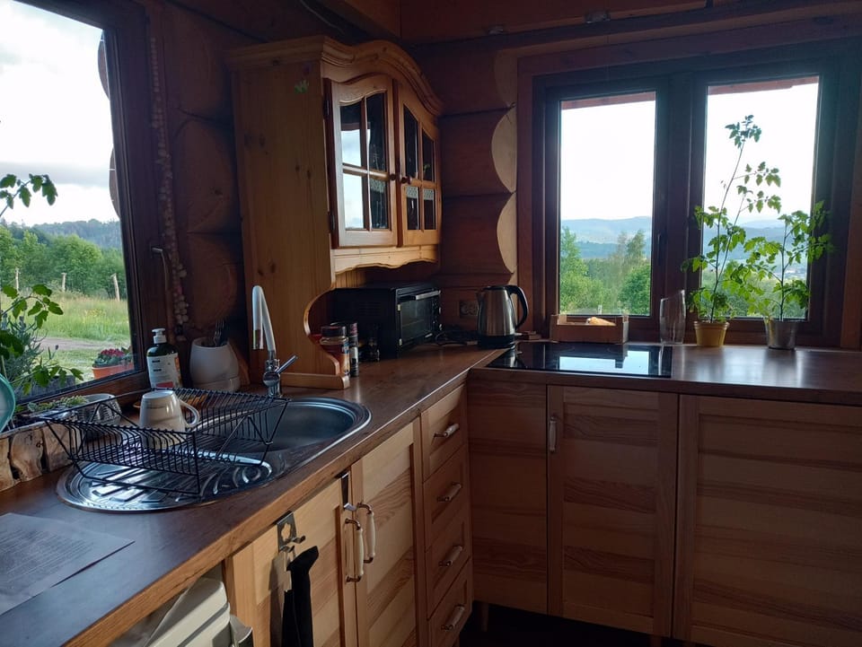 Jugowskie Chatki House in Lower Silesian Voivodeship