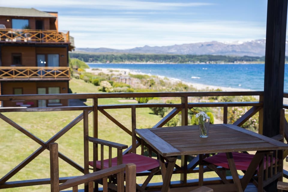 Paraiso sobre el Nahuel Apartment in Neuquén Province, Argentina