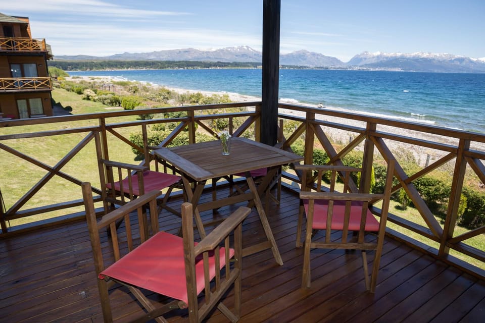 Paraiso sobre el Nahuel Apartment in Neuquén Province, Argentina