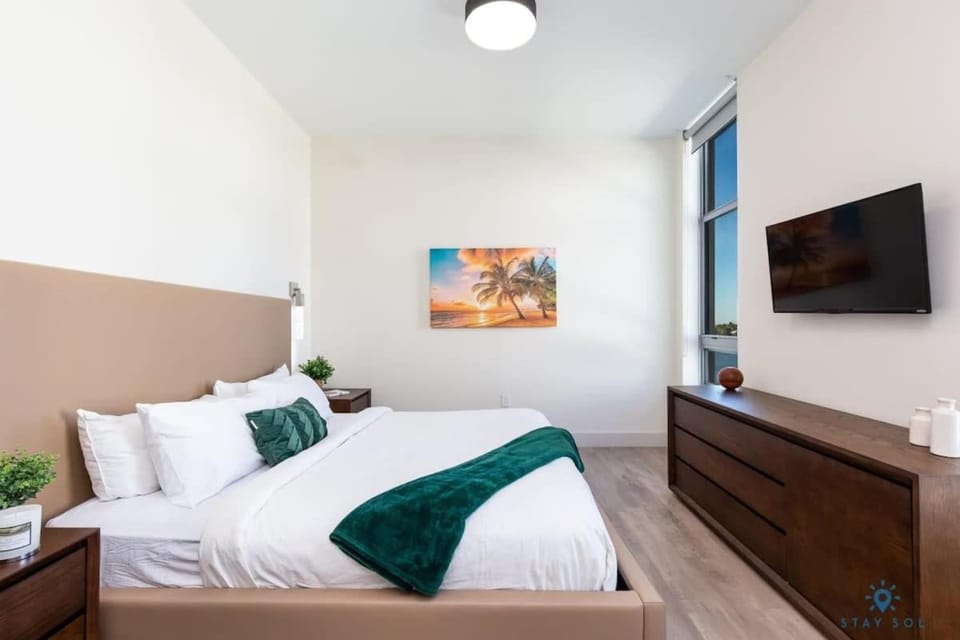 Best Stay - Rooftop Pool - Hollywood Beach Board - walk Apartment in Hollywood Beach