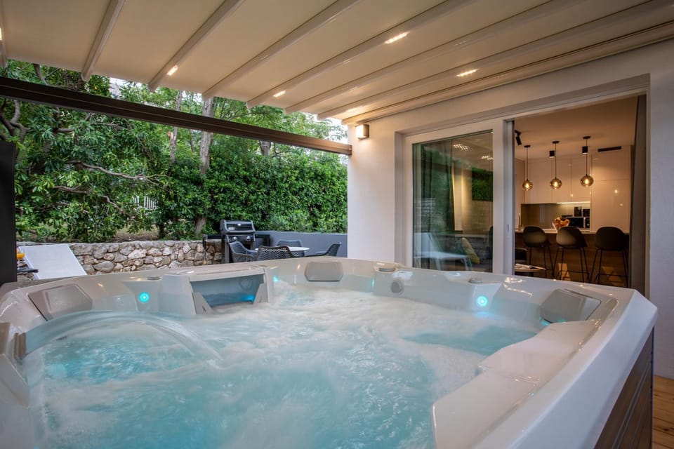 Hot Tub, Balcony/Terrace