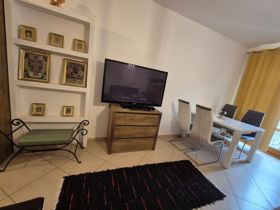 Monelly Apartman Apartment hotel in Slovakia