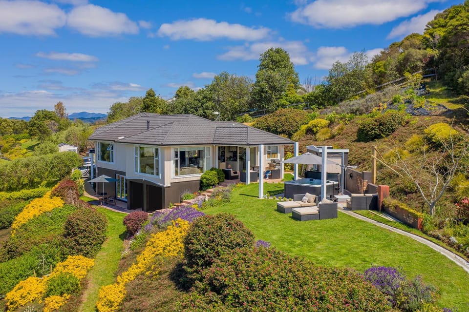 Property building, Garden, Garden view