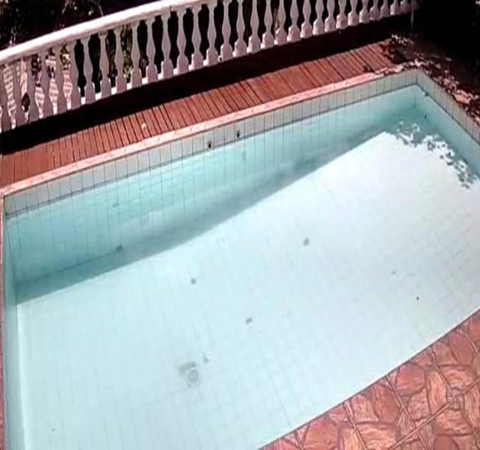 Casa com Piscina e Churrasqueira Perto da CBF, Feirarte, Parque Nacional Chalet in State of Rio de Janeiro