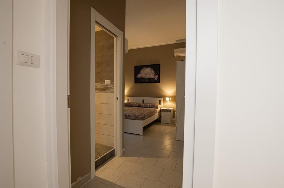 Bed, Bathroom, Photo of the whole room, Bedroom