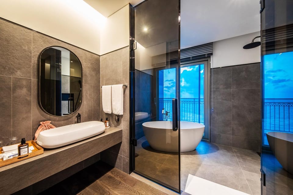 Shower, Bathroom, Bath, towels