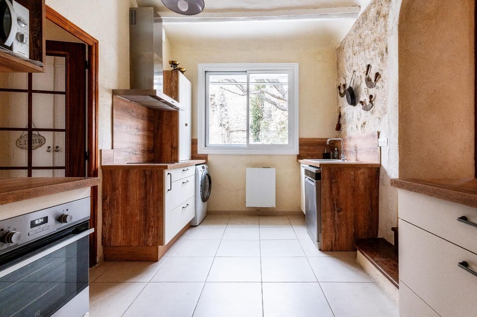 La Closerie D'Escalin gîte 12 personnes et Jacuzzi House in Provence