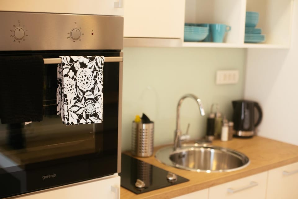 Coffee/tea facilities, Kitchen or kitchenette