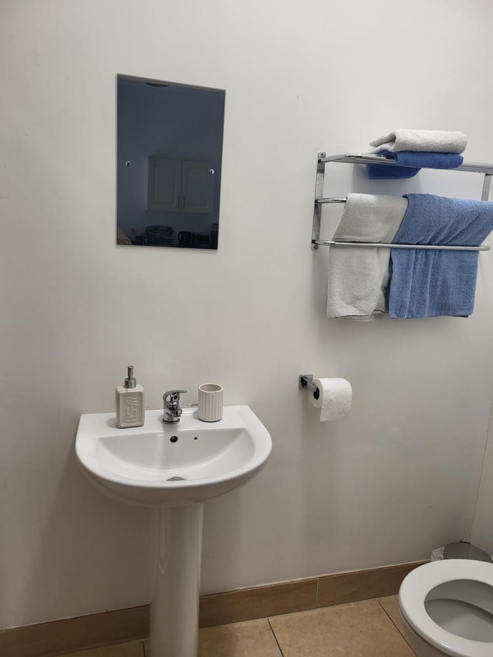 McGrath's Bar & Accommodation Causeway Apartment in County Kerry