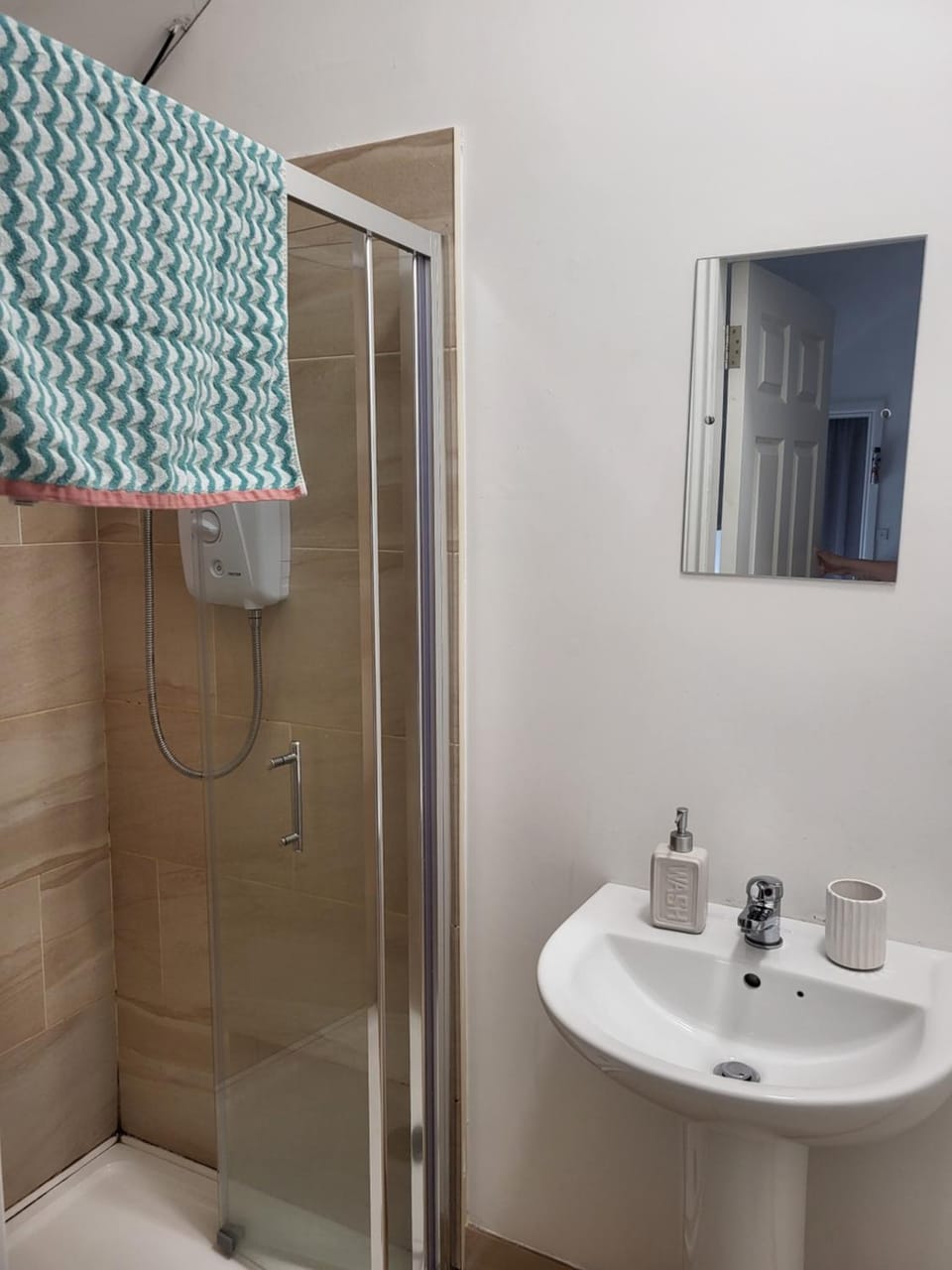 McGrath's Bar & Accommodation Causeway Apartment in County Kerry