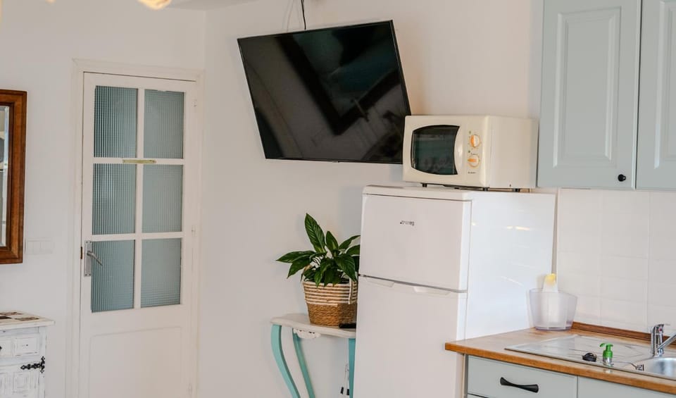 TV and multimedia, Kitchen or kitchenette