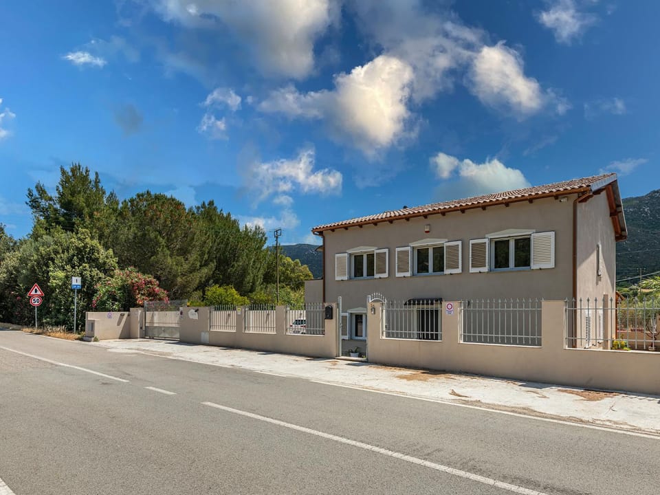 Property building, Neighbourhood, Street view