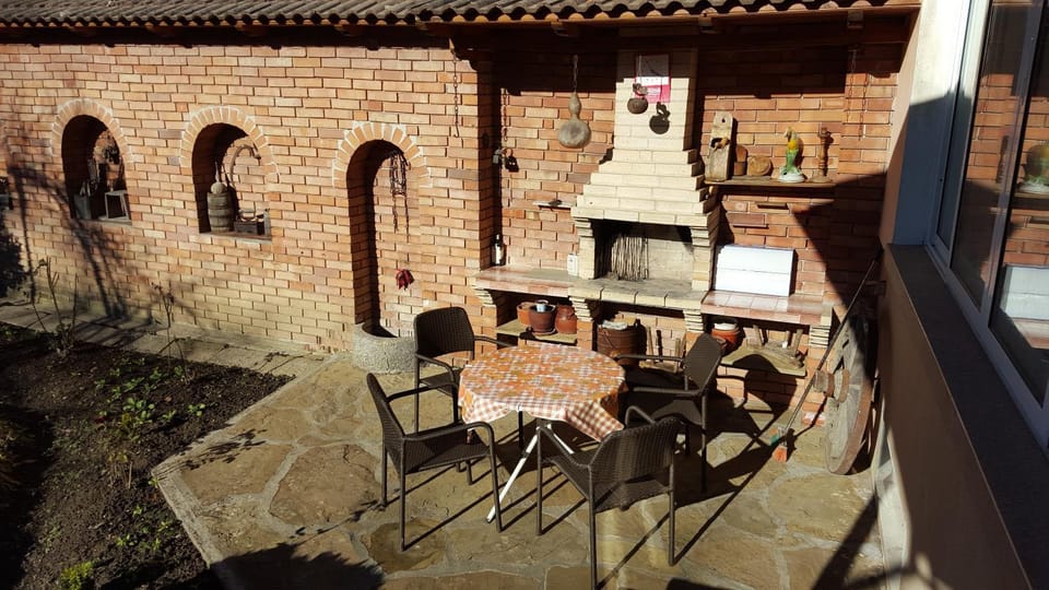 BBQ facilities, Garden