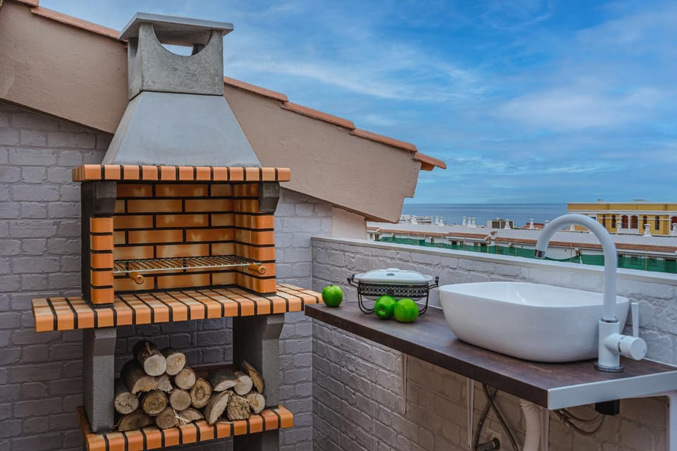 Balcony/Terrace, Balcony/Terrace, On site