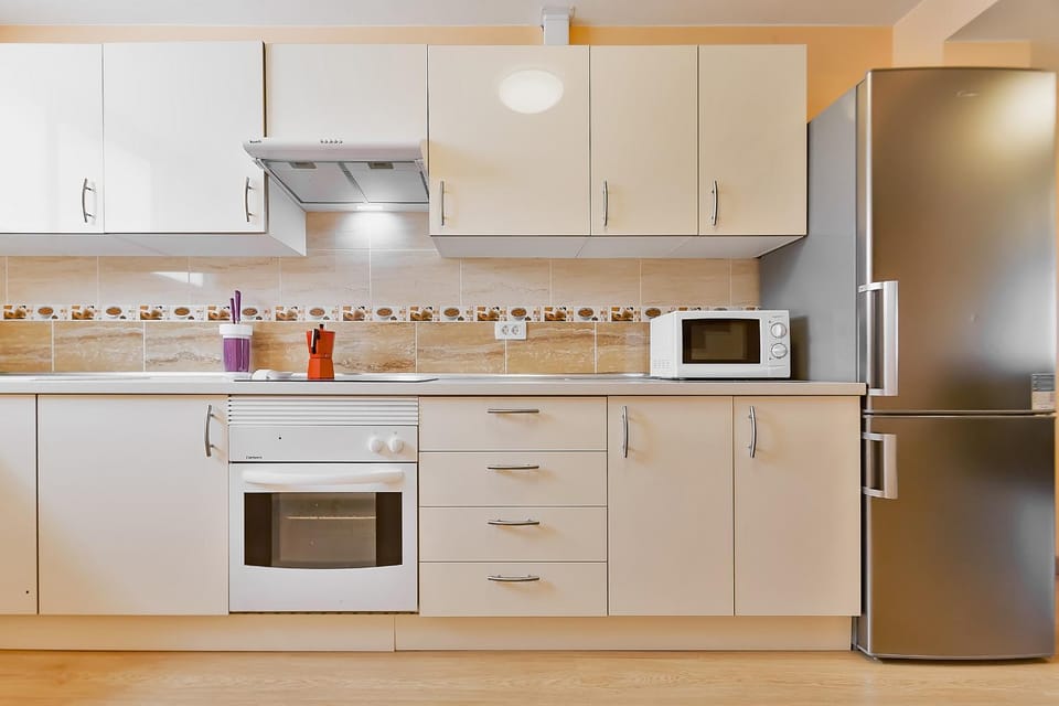 Breakfast, kitchen, kitchen